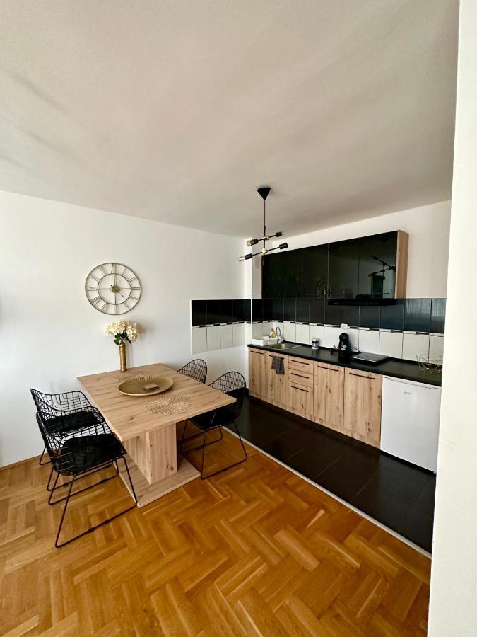 Lux Stan Na Dan Pozarevac Apartment Exterior photo